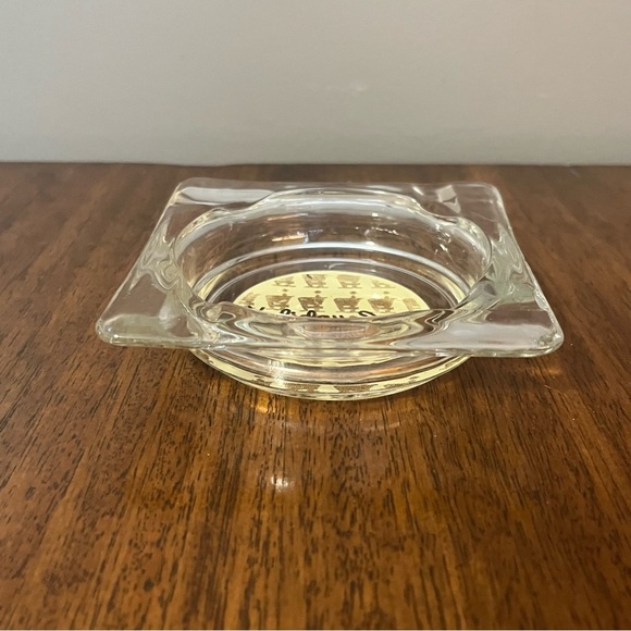 Vintage Holiday Inn glass ashtray. Very good condition. - Picture 2 of 6